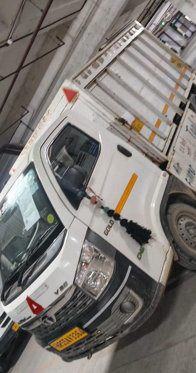 Tata Intra V20 image 2